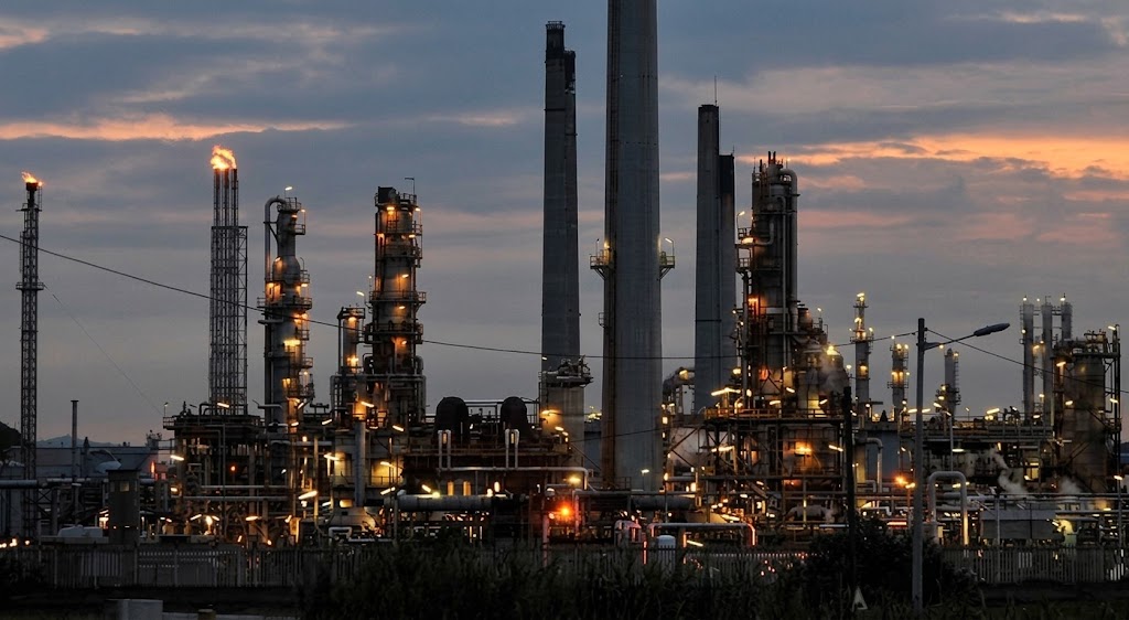 South Africa Eyes $8 Billion Refinery Revival to Cut Fuel Import Dependence